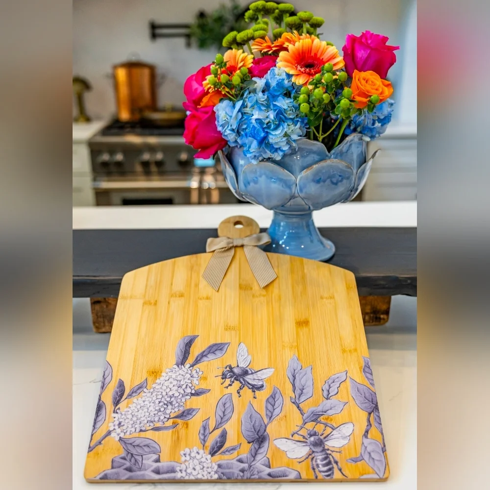 NWT Beatrice Bee Charcuterie Board from Blue Stallion Farm